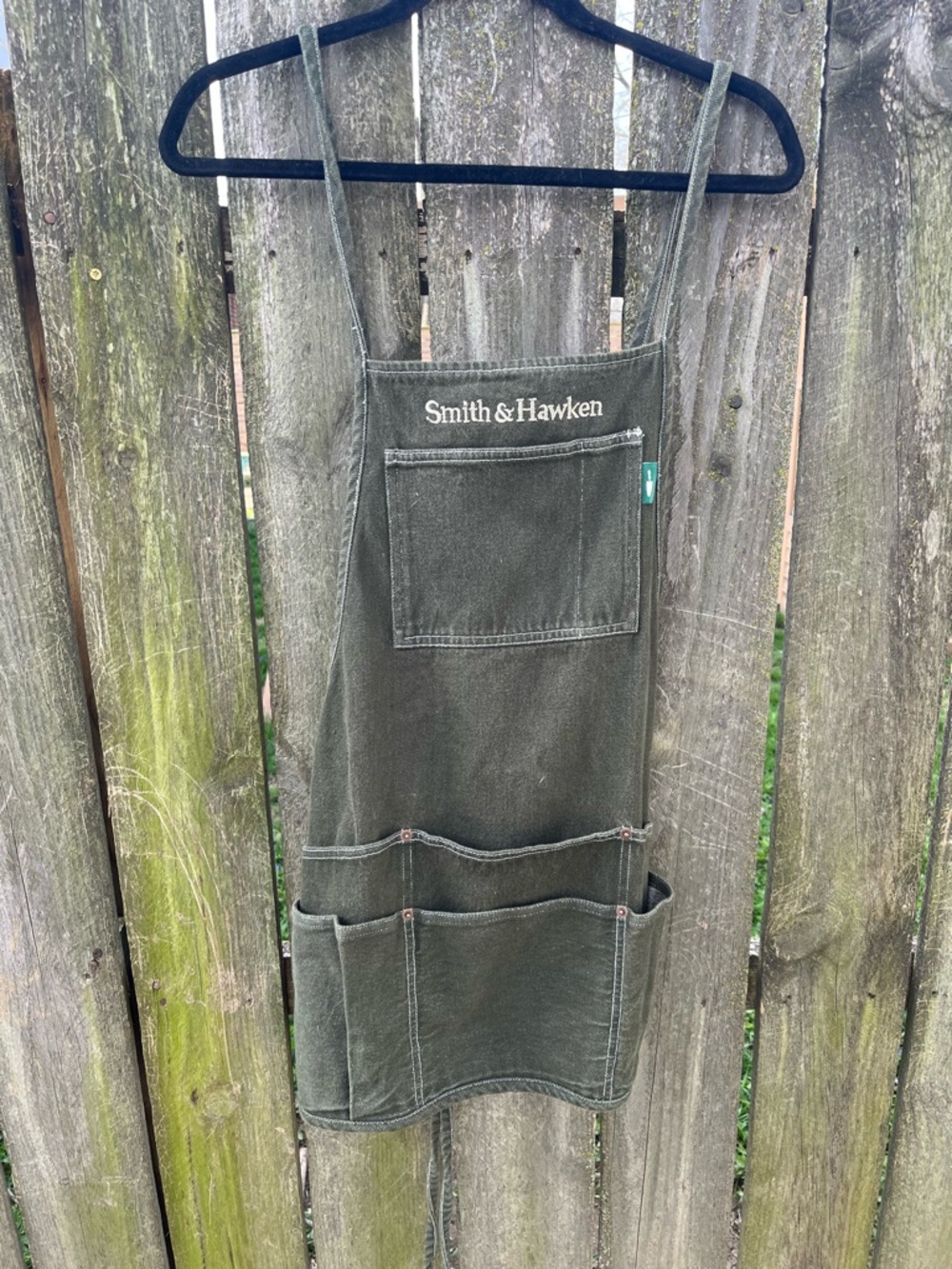 Smith & Hawken Dark Olive Green Canvas Pocket Apron gardening